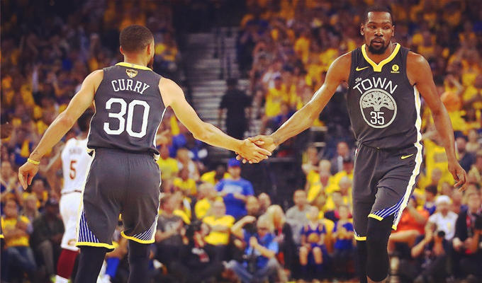 在赛场上继 在赛场上继