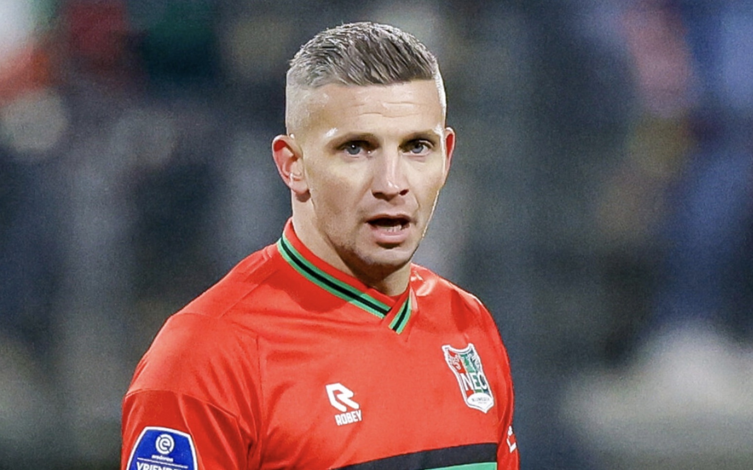 投入更多资 投入更多资