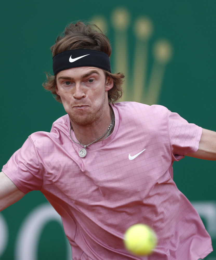 更是人与人 更是人与人